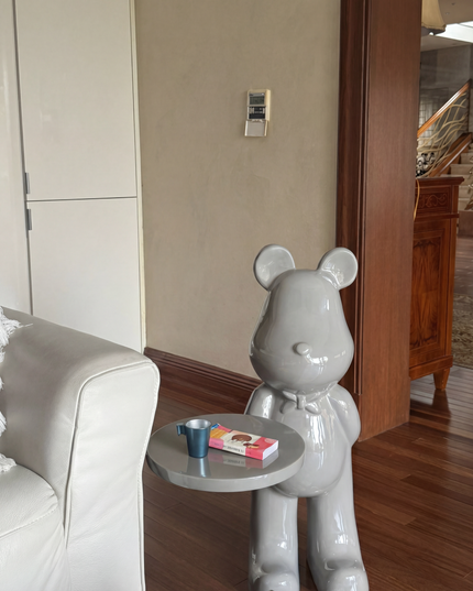 Noble Bear Table