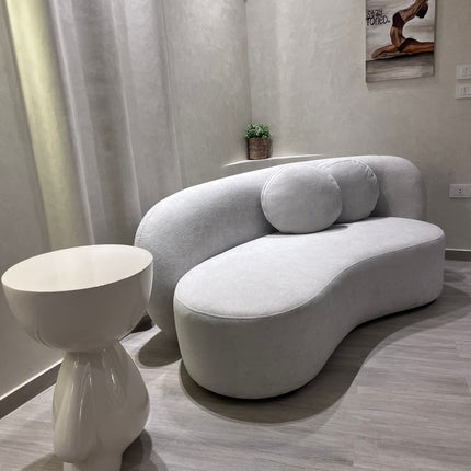 Offwhite Teddy in Pilaties sudio!